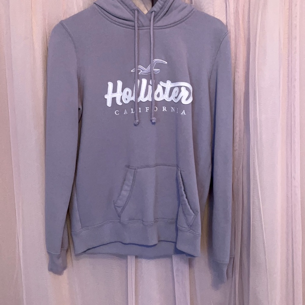 Purple Hollister sweatshirt